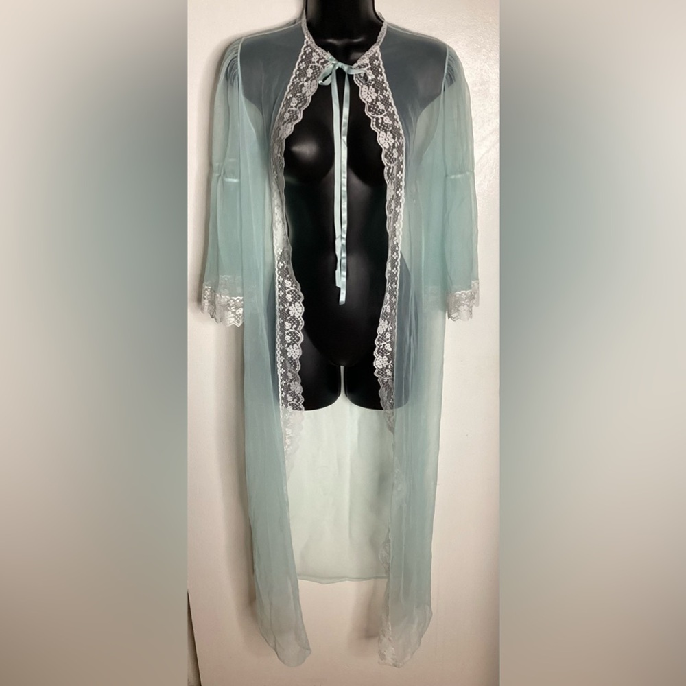 Vintage Sears Delicate Lace Trim Robe - Light Blue S/8-10
